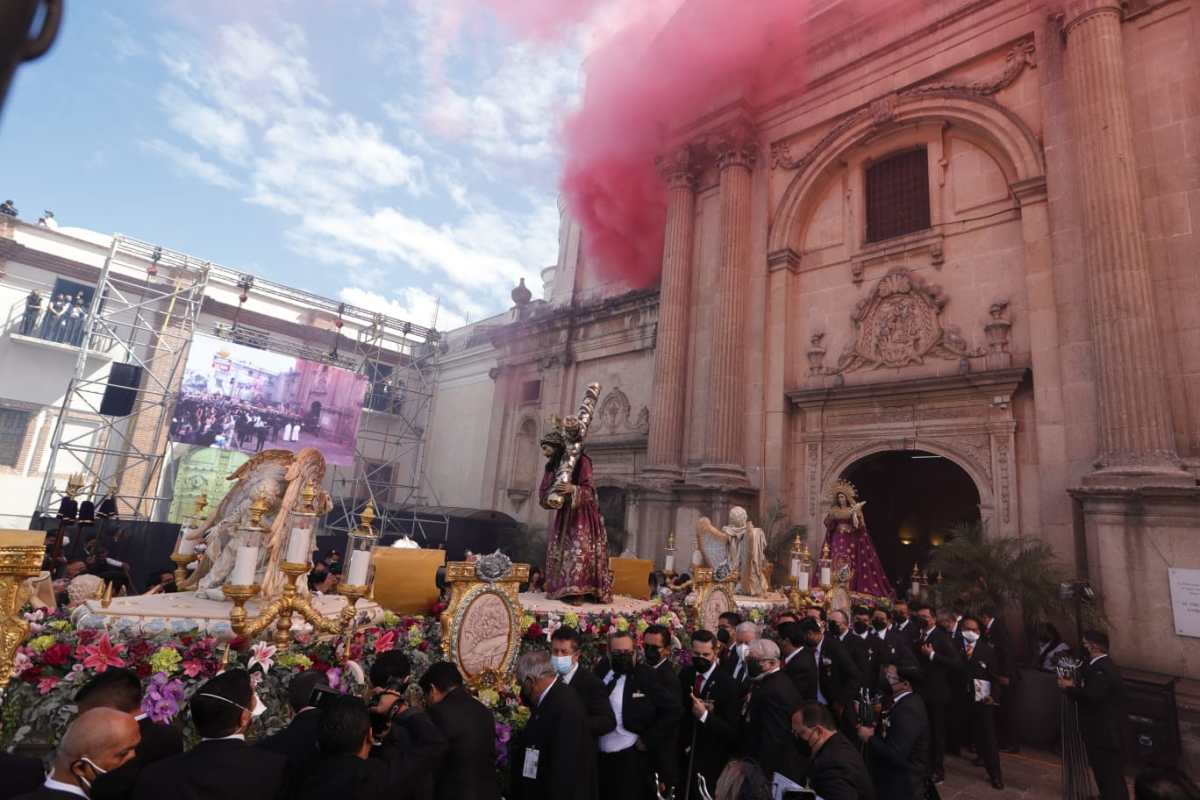 Procesión de Jesús de la Merced: Más de 300 músicos acompañan el cortejo procesional