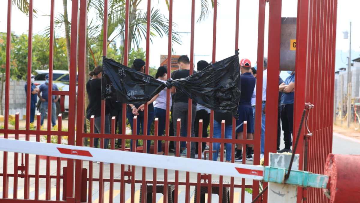 Capturan a supuesto implicado en la muerte de vecino de un condominio de la zona 21