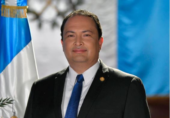 Mario Búcaro, fue juramentado este 1 de febrero de 2022 como nuevo ministro de Relaciones Exteriores de Guatemala. (Foto Prensa Libre: Gobierno de Guatemala)