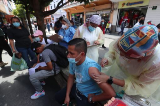 vacunación contra el covid en Guatemala