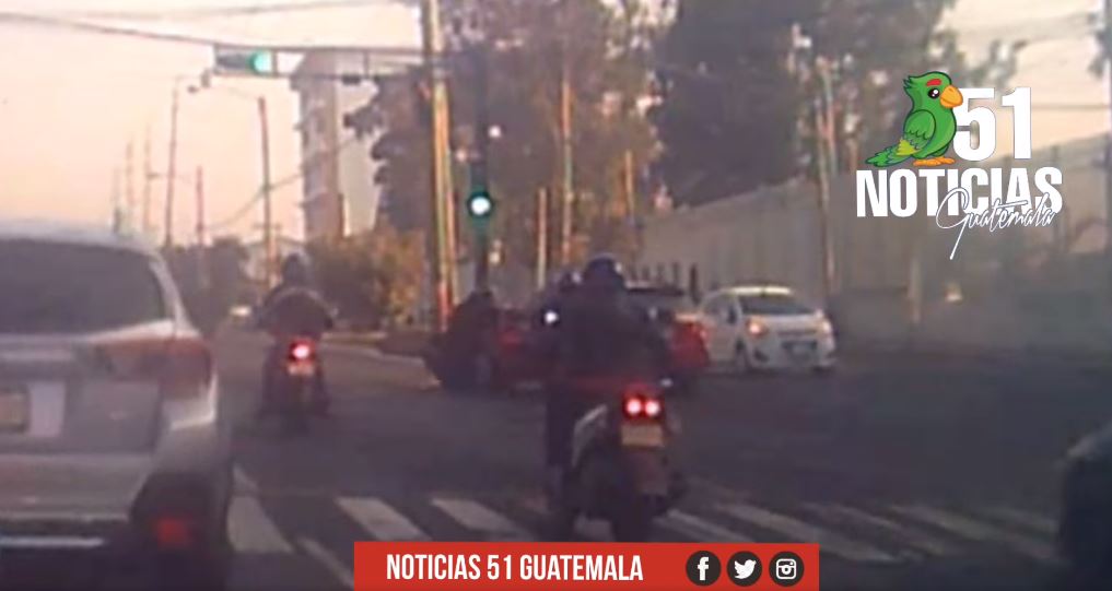 Captura de video del accidente en la Atanasio Tzul. (Foto Prensa Libre: Noticias 51 S.M.P)