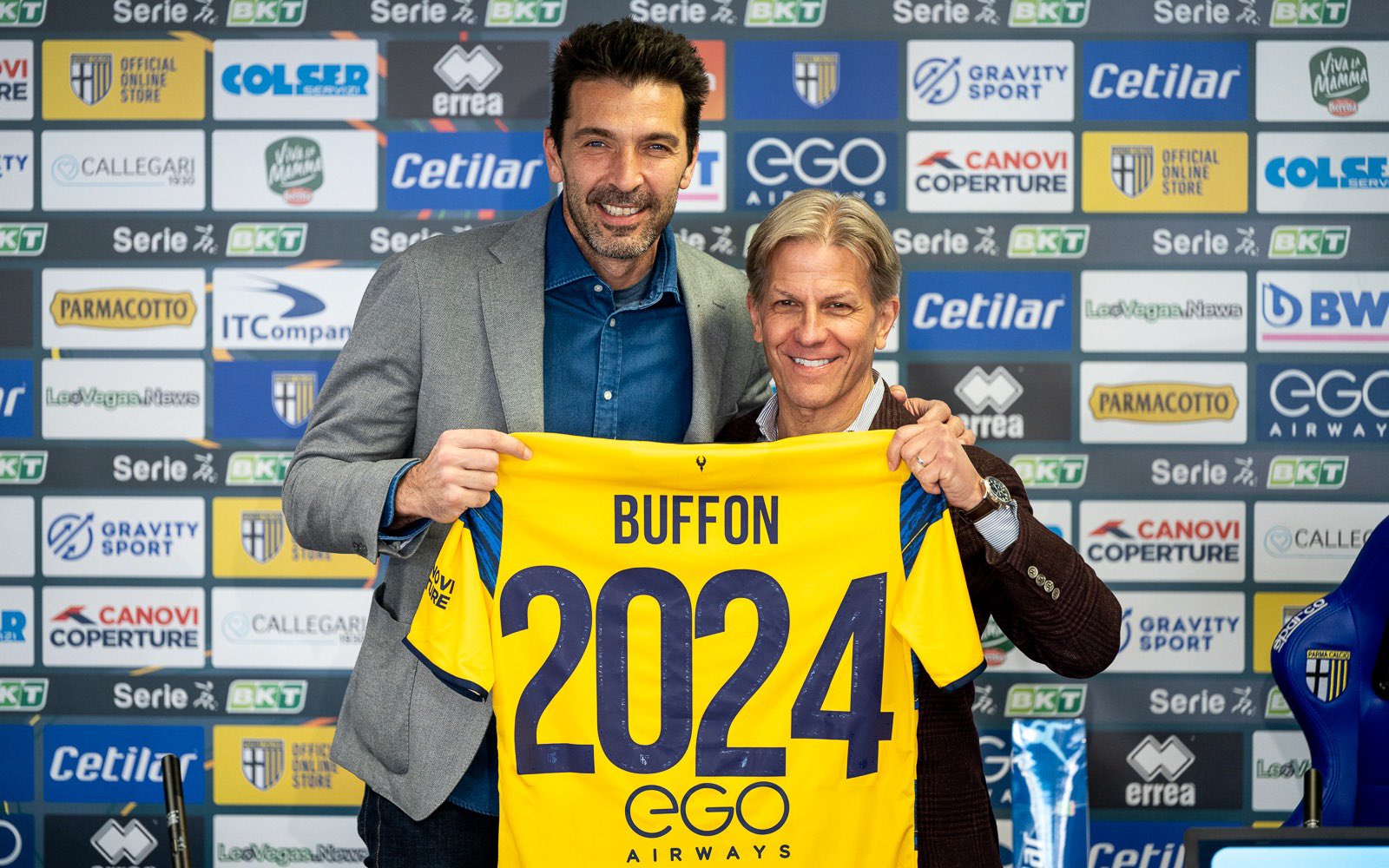 Gigi Buffon seguirá jugando en el Parma por dos temporadas más. (Foto Prensa Libre: @1913parmacalcio)