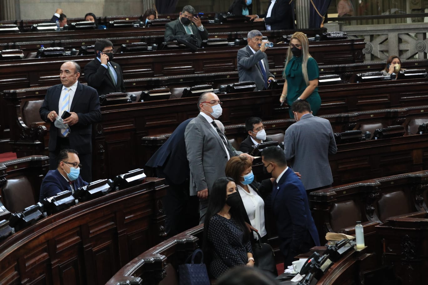 Diputados aprueban las reformas a la Ley de la Carrera Judicial. (Foto Prensa Libre: María José Bonilla)