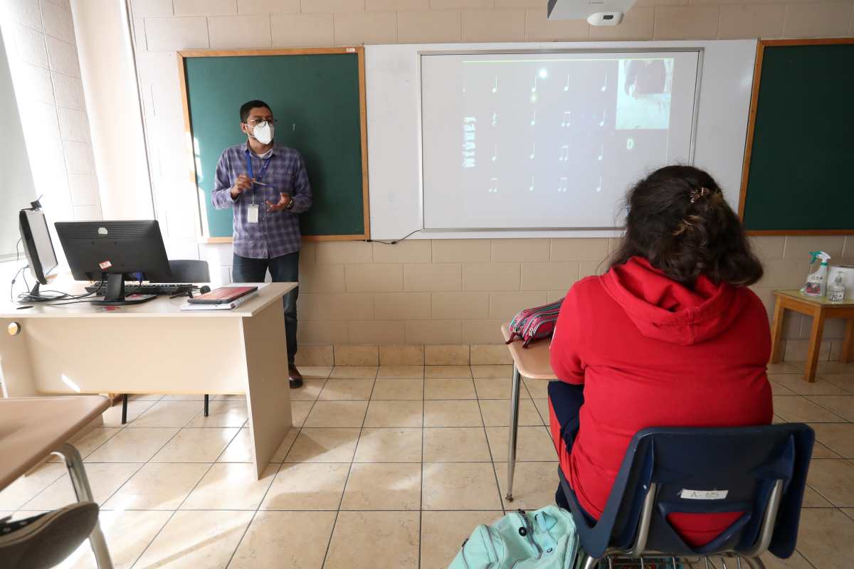Los colegios privados están a la espera de lineamientos claros para buscar la autorización para funcionar en alerta roja. (Foto Prensa Libre: Hemeroteca PL)