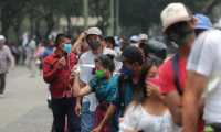 El semáforo de alertas sanitarias reporta una baja en municipios bajo alerta roja, pero la prevalencia de casos aún es significativa. Fotografía: Prensa Libre. 