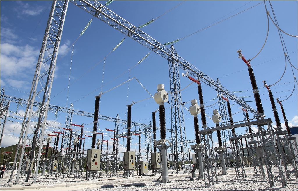 La CNEE regula el sector eléctrico del país y toma decisiones sobre la producción, distribución y precios. (Foto Prensa Libre: Hemeroteca)