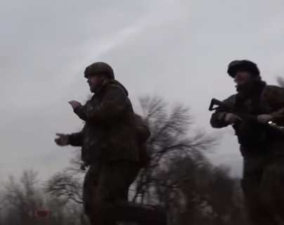 Ucrania: video muestra el momento preciso en que separatistas prorrusos atacan con morteros al ministro del Interior