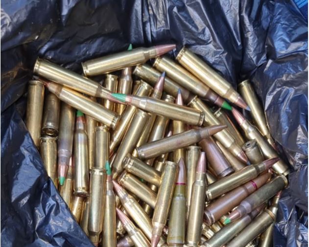 “Venían para la capital”: PNC captura a supuestos pandilleros salvadoreños con municiones