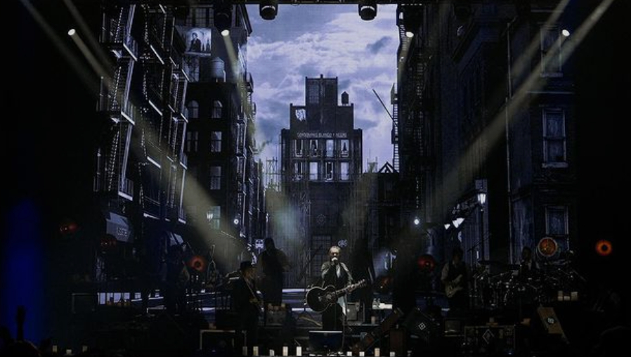 “Eres lo mejor que me ha pasado después de mis dos hijos”: Los mensajes y muestras de cariño que admiradoras de Ricardo Arjona le manifiestan durante la gira “Blanco y Negro”