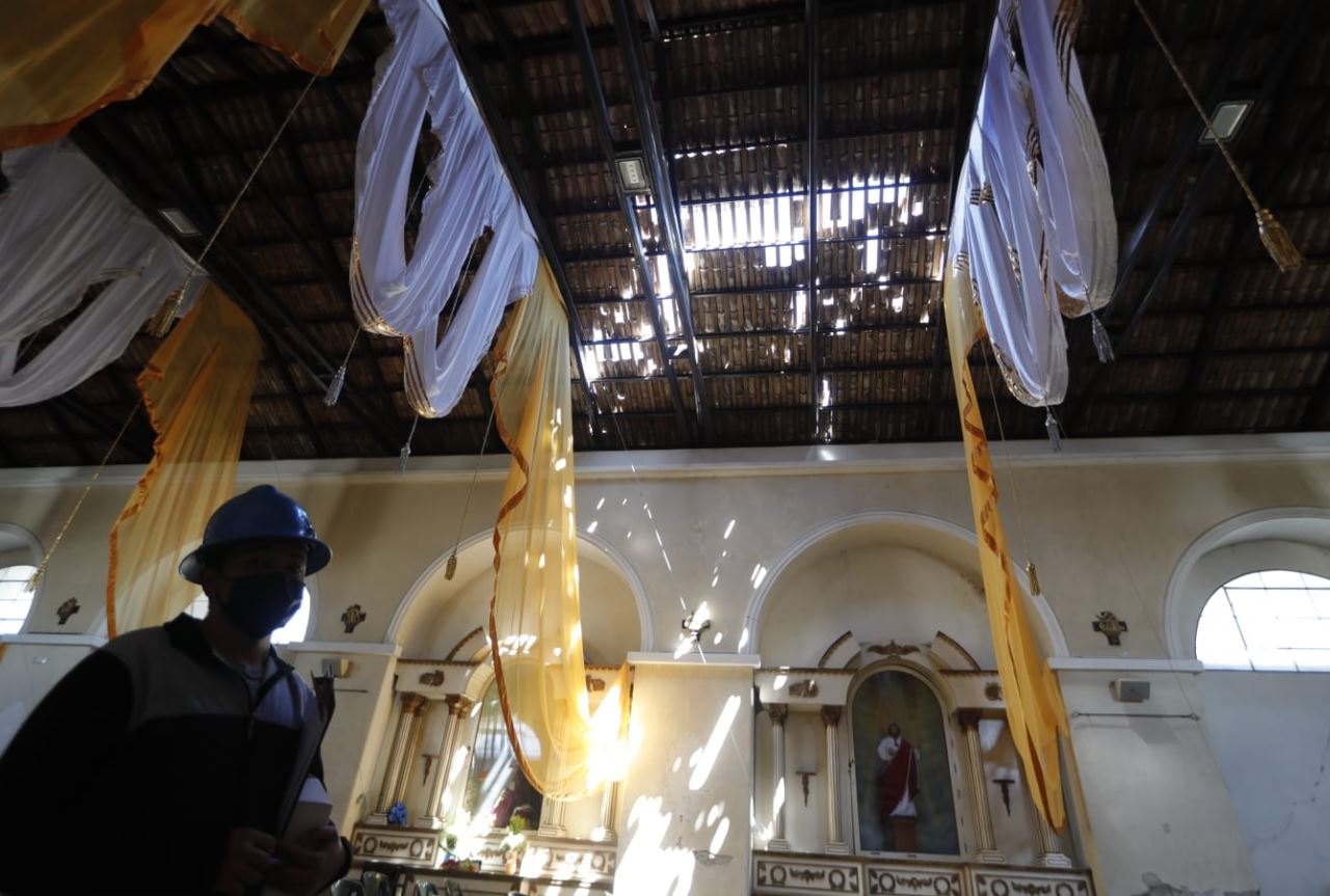 Daños en la Iglesia católica de Amatitlán, por el temblor del 16 de febrero de 2022. Foto Prensa Libre: Esbín García)