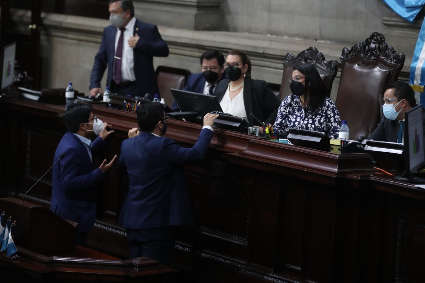 Congreso aprueba ley que penaliza el aborto, regula la educación sexual y rechaza la diversidad de género