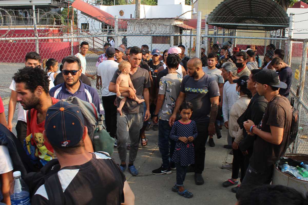 Venezolanos y cubanos protestan por visas en frontera de México y Guatemala