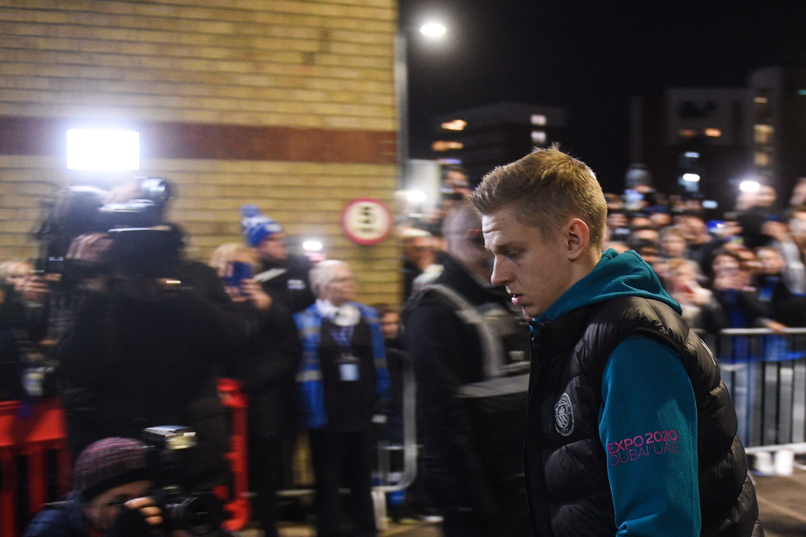 El jugador ucraniano del Manchester City Oleksandr Zinchenko antes del enfrentamiento de la FA Cup ante el Peterborough United.(Foto Prensa Libre: AFP)
