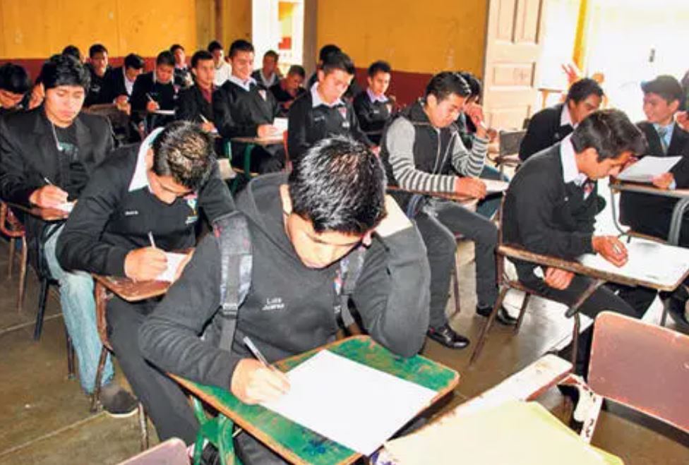 En 2021 se graduaron en Guatemala 160 mil estudiantes, según el Ministerio de Educación. (Foto: Hemeroteca PL)