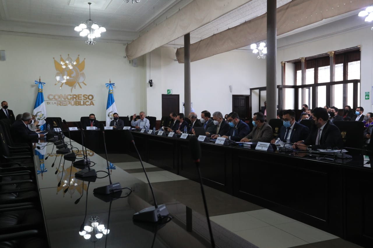 Diputados conocen iniciativas sobre subsidios