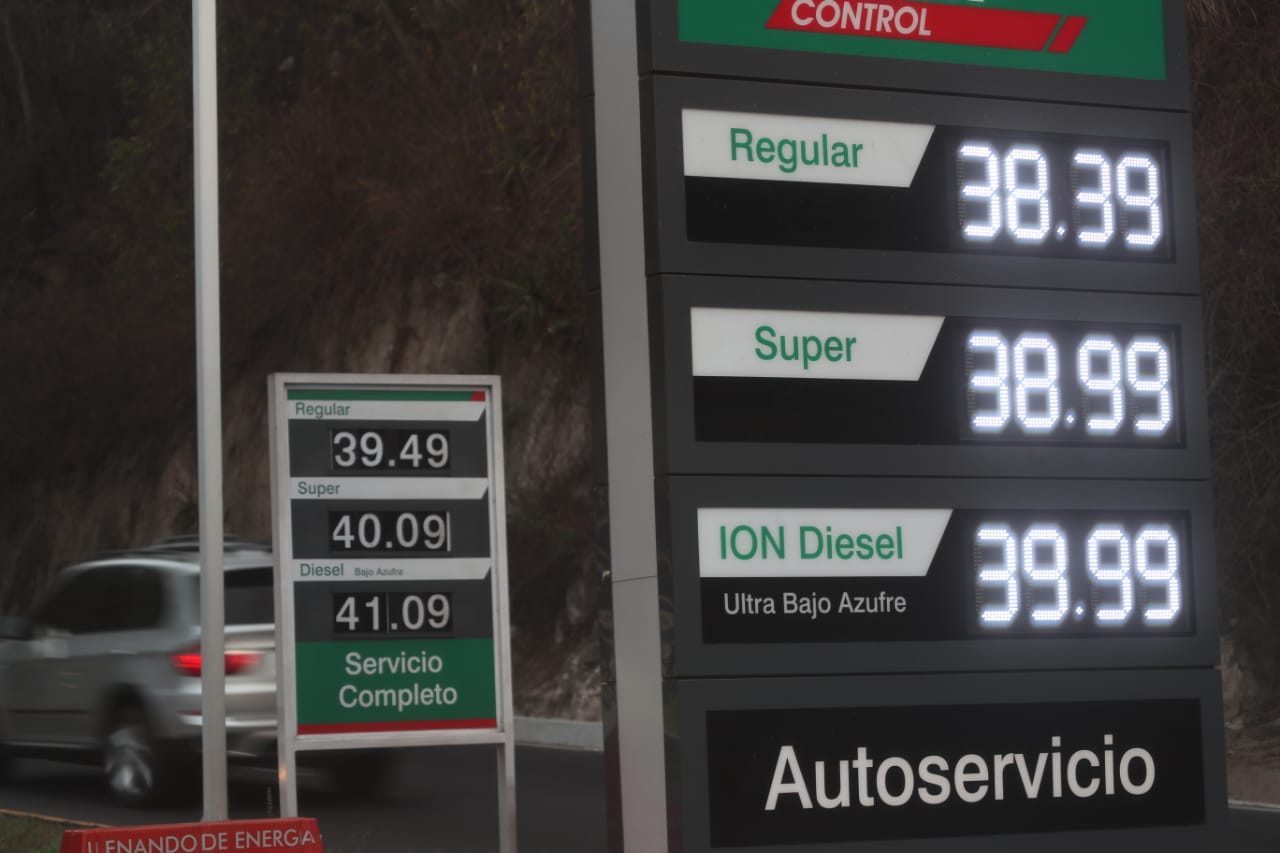 Sube el precio del galón de gasolina en Guatemala