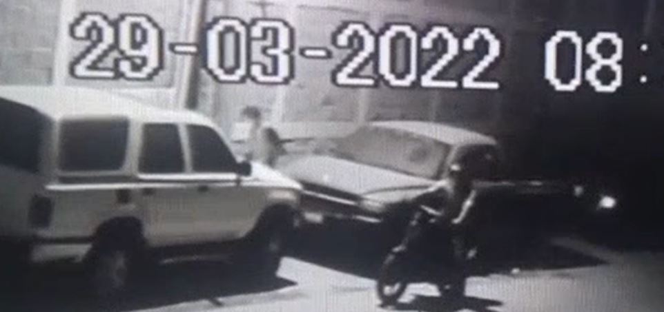 Video evidencia la forma de operar de dos sujetos para cometer robos en Jutiapa