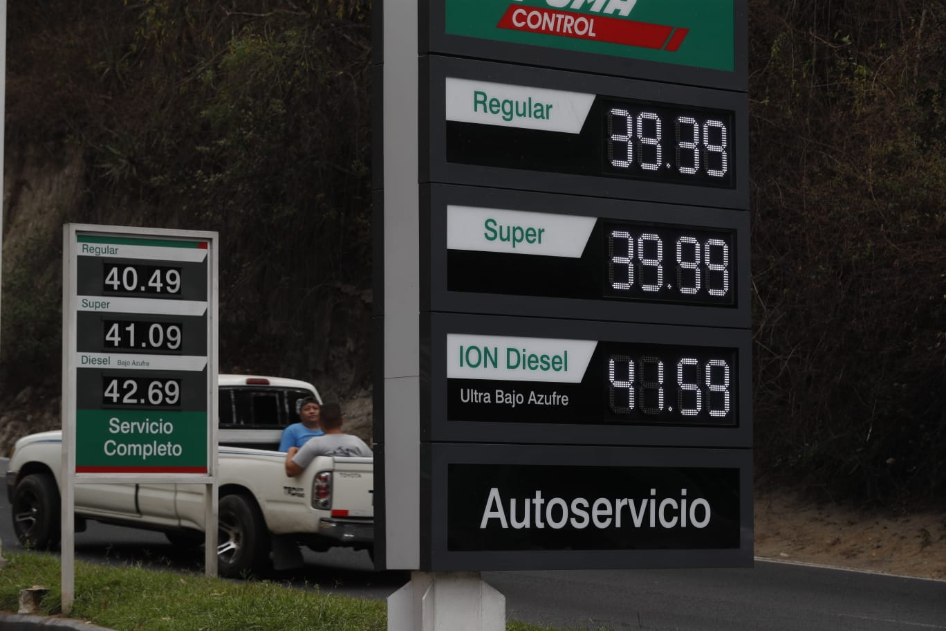 Precios alcistas de las gasolinas en Guatemala