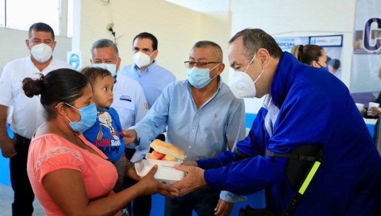 El presidente Alejandro Giammattei viajó a Jocotán en enero de este año para inagurar un comedor social. (Foto Prensa Libre: Gobierno de Guatemala)