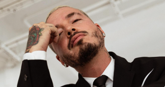 J Balvin y Residente continúan en el centro de la polémica debido a su conocida enemistad. (Foto Prensa Libre: @jbalvin/Instagram)