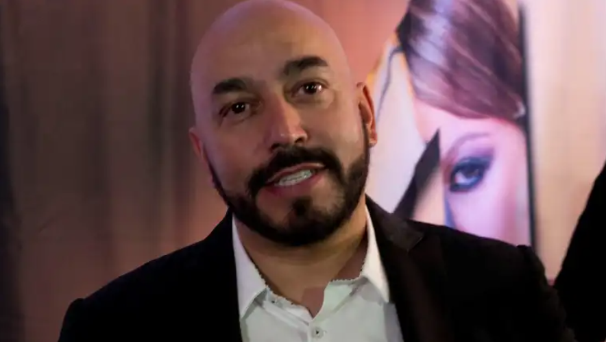 Lupillo Rivera se mostró molesto ante las preguntas de la prensa ante su relación con Belinda y Christian Nodal. (Estados Unidos. EFE/ Armando Arorizo