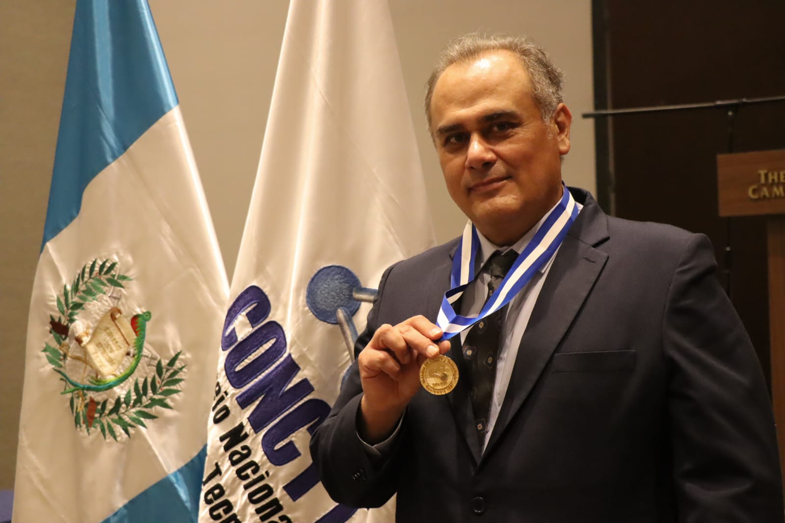 Dr. Juan Francisco Pérez Sabino was awarded the 2020 Medal of Science and Technology – Prensa Libre