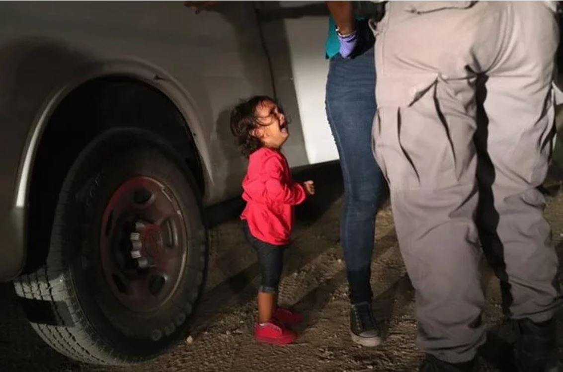 Durante la administración Trump, la Patrulla Fronteriza separó a miles de niños de sus padres. (Foto Prensa Libre: Hemeroteca PL)