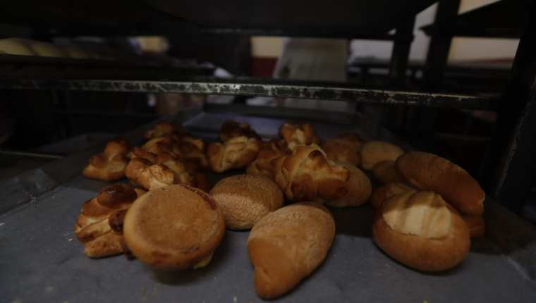 El pan popular es uno de los productos de la canasta básica que se encareció que impacta en la economía familiar. (Foto Prensa Libre: Hemeroteca) 
