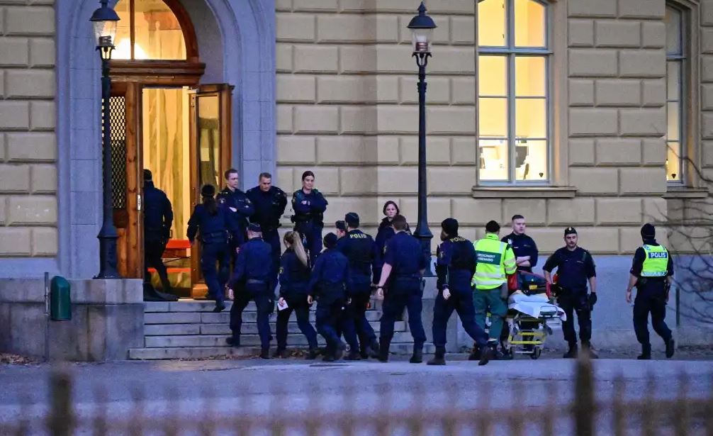 Dos trabajadoras de un colegio fueron atacadas hasta la muerte por un estudiante en Suecia. (Foto Prensa Libre: AFP)