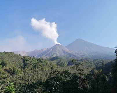 Volcanes de Fuego, Pacaya y Santiaguito continúan en actividad y el Insivumeh hace recomendaciones