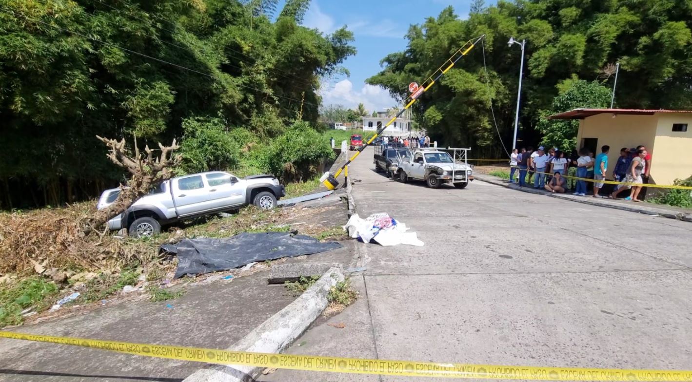 Rolando Vicente López, de 64 años,  murió en un accidente de tránsito múltiple que ocurrió en el km 184 de la ruta a San Felipe, Retalhuleu, (Foto Prensa Libre: Victoria Ruiz)
