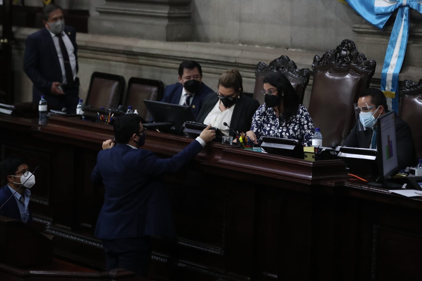 Diputados discuten reformas a la Ley de Apoyo Social Temporal a los Consumidores de Gas Propano. (Foto Prensa Libre: Juan Diego González)