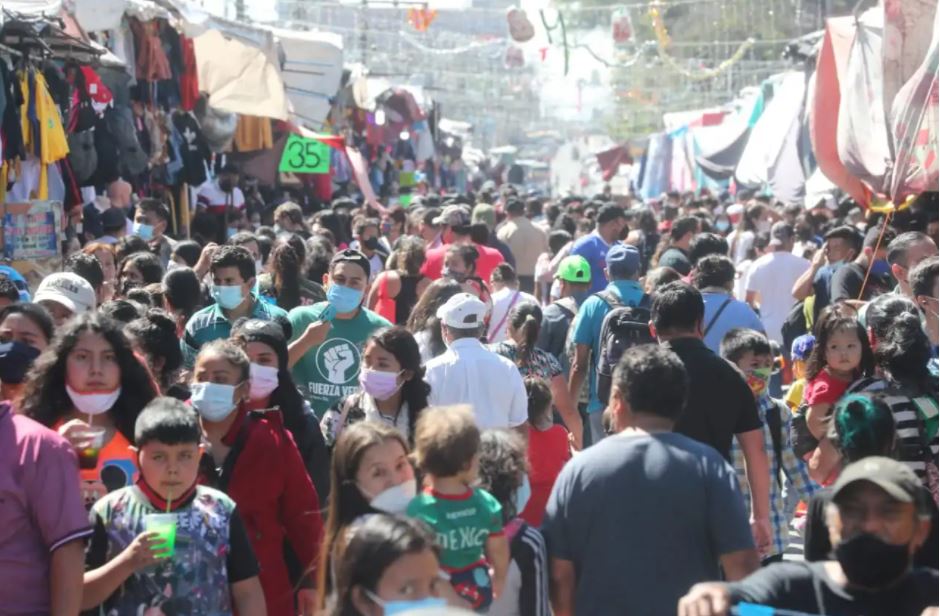 Vista del mercado El Guarda en la zona 11, altamente concurrido y en medio de la pandemia. Los guatemaltecos parece que la han perdido el miedo al coronavirus. (Foto Prensa Libre: Hemeroteca PL)