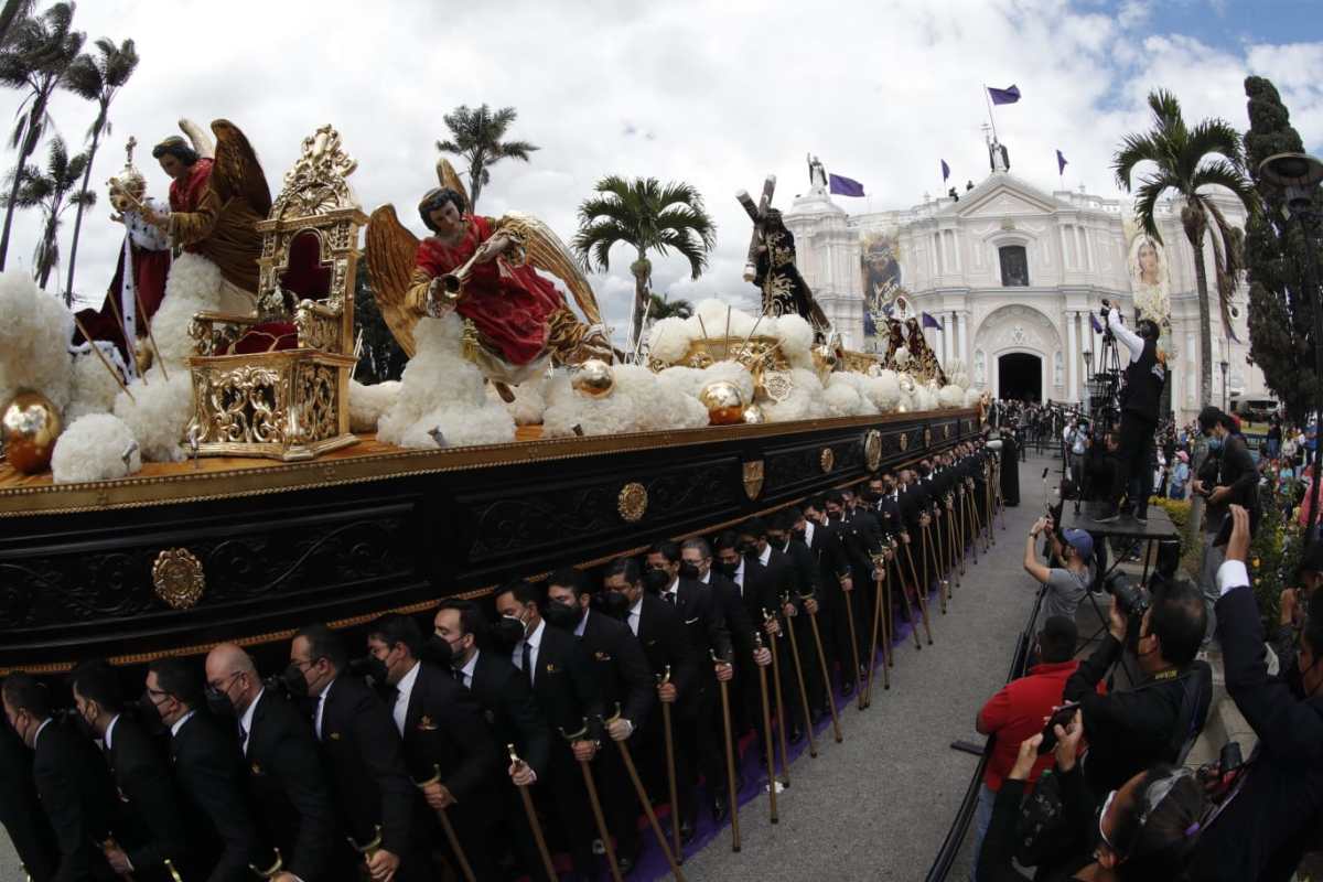 Jesús Nazareno de la Buena Muerte: procesión recorre el Centro Histórico tras dos años de ausencia por el covid-19
