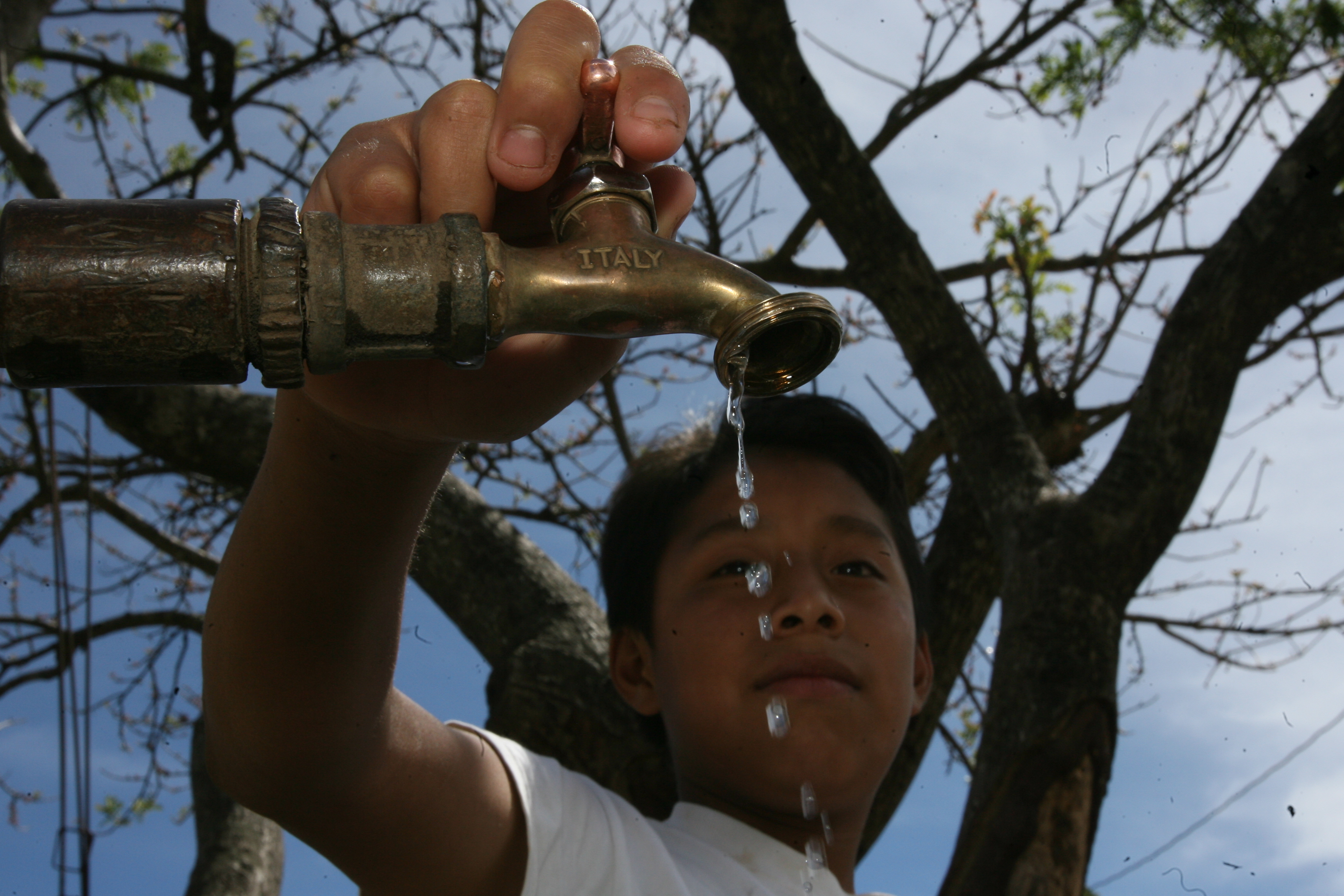 Guatemala recibe cada año suficiente agua de lluvia para atender la necesidad de la población, pero no se ha tratado de forma adecuada. (Foto Prensa Libre: Esbin Garcia)