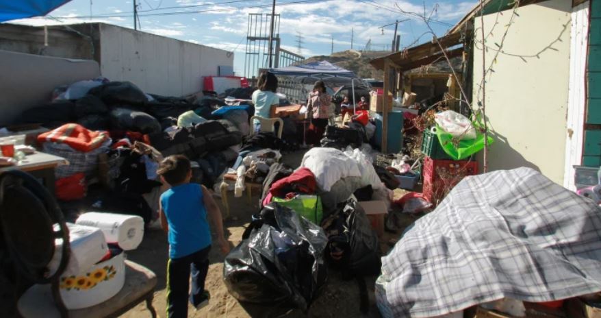 Migrantes en Tijuana. (Foto: Hemeroteca PL)