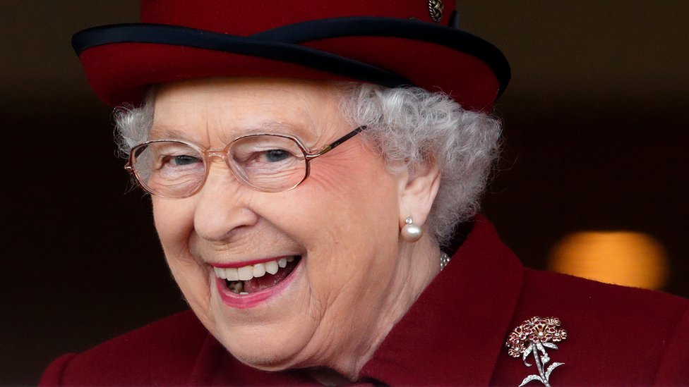 Reina Isabel II cumple 96 años