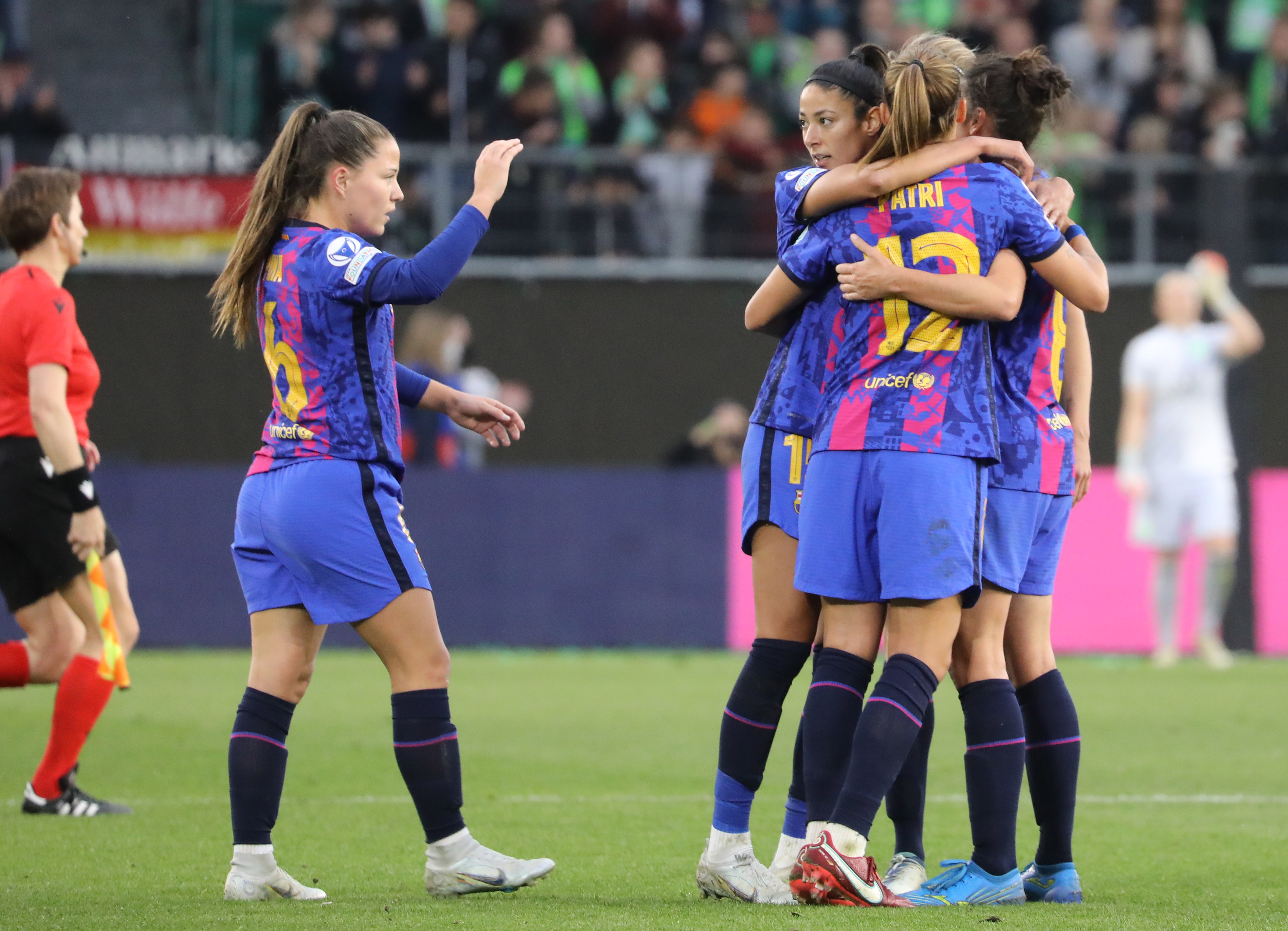 El FC Barcelona femenino alcanzó su tercera final en cuatro años de Uefa Champions League Femenina. Foto Prensa Libre (EFE)