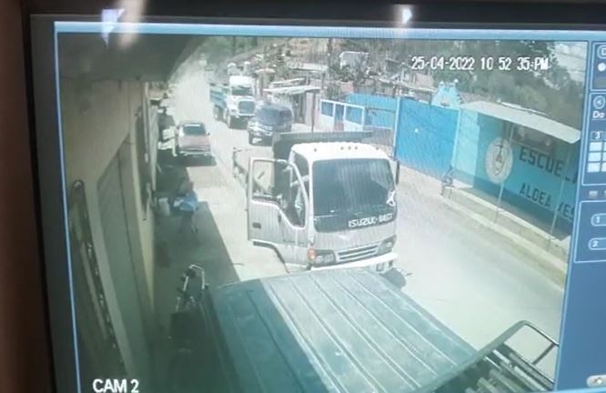 Video: El trágico momento que vivieron los ocupantes de un vehículo al accidentarse y dos perdieron la vida