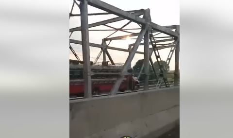 BUS REBASA EN LA RUTA AL PACÍFICO