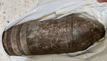 Fotografía de una bomba en aeropuerto de Israel