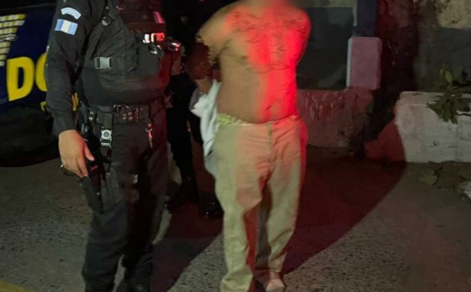 Cerraron calles y chocó contra auto cuando huía: PNC da detalles de persecución para capturar a supuesto pandillero