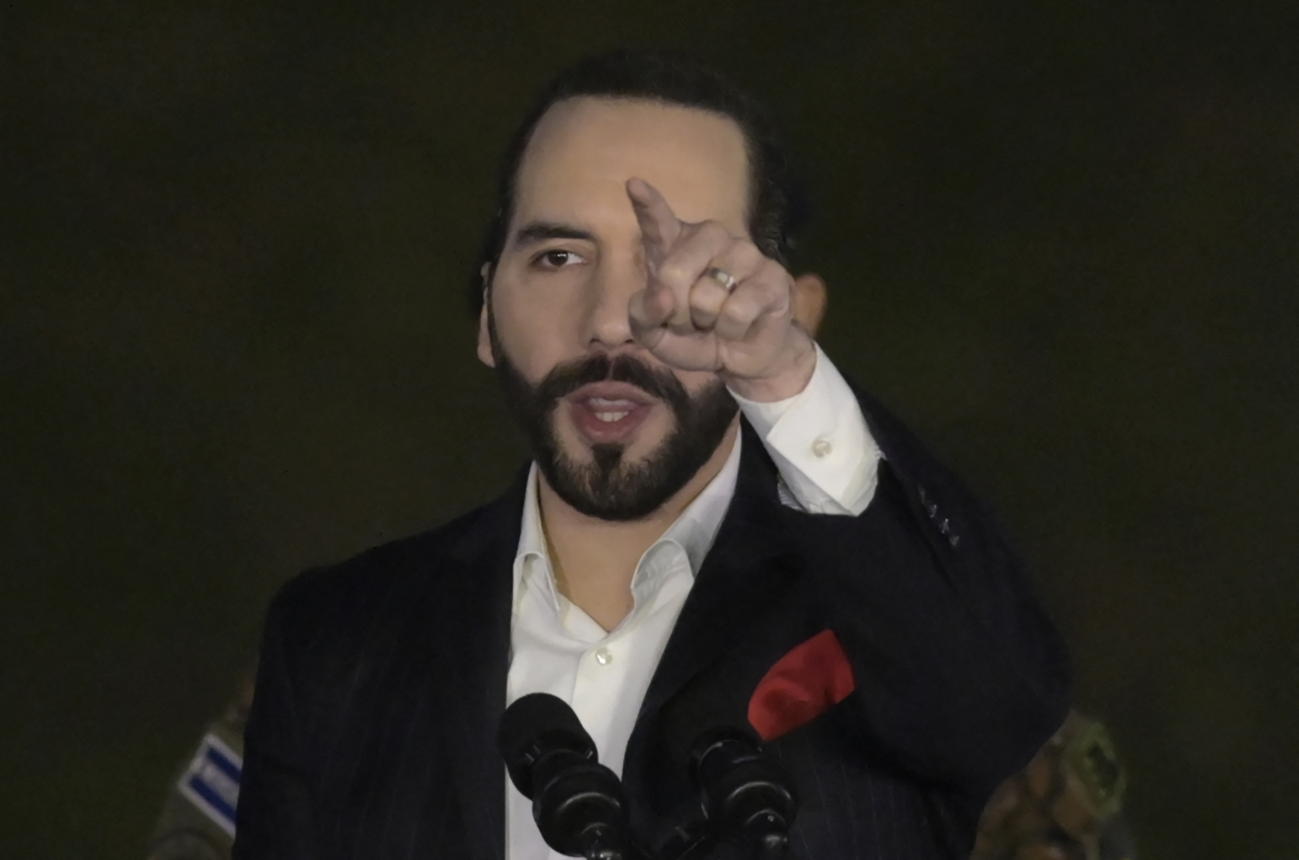 El presidente de El Salvador, Nayib Bukele, lanza otro fuerte mensaje a los pandilleros. (Foto Prensa Libre: AFP)