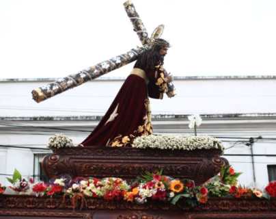 En imágenes: Jesús de La Merced en procesión de La Reseña recorre la capital en medio de muestras de devoción