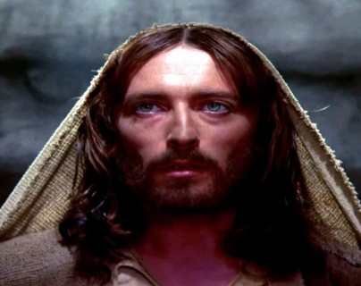Robert Powell: El actor que casi murió al interpretar a Jesús de Nazaret