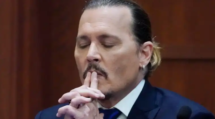Johnny Depp insiste en que él ha sido víctima de violencia doméstica. (Foto Prensa Libre: EFE)