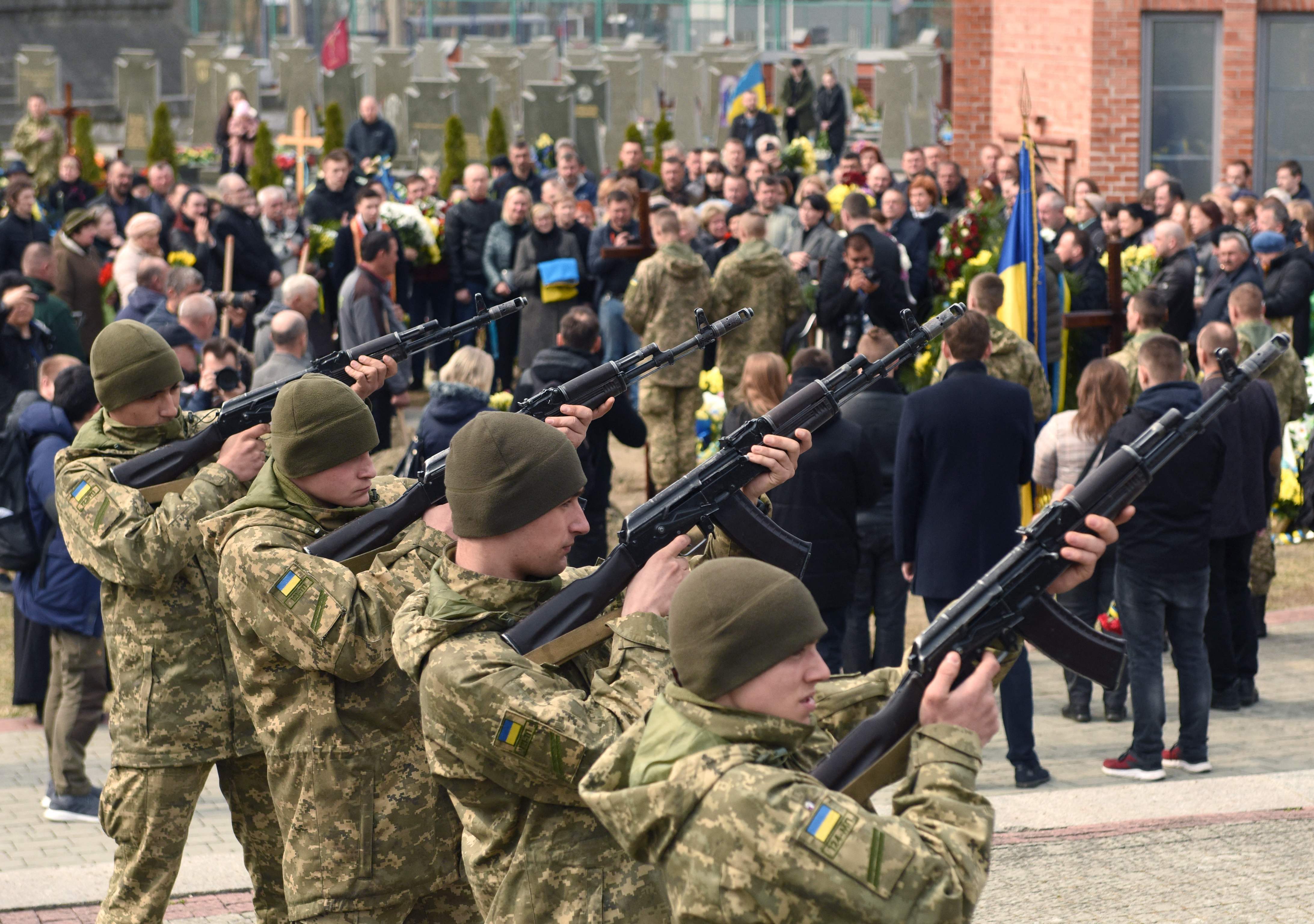 soldados en Ucrania