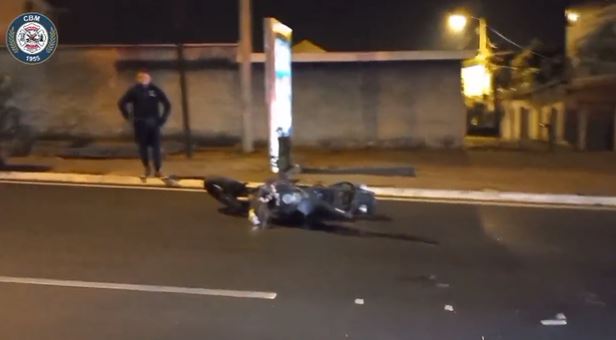 Una motocicleta quemada y otras destruidas: Cinco motoristas pierden la vida en accidentes en las últimas horas