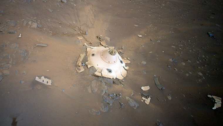 Fotografía de los restos de nave encontradas en Marte
