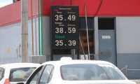 Los precios de los combustibles registraron una nueva alza esta semana. (Foto, Prensa Libre: Érick Ávila).